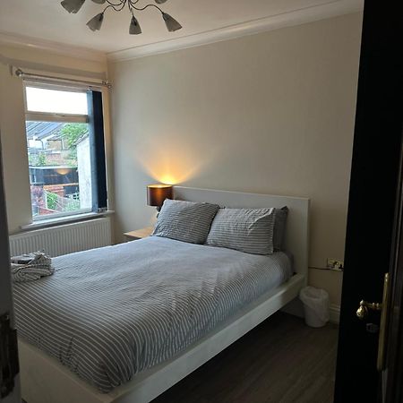 Leavesden Residence - Central - Cosy - Harry Potter واتفورد المظهر الخارجي الصورة