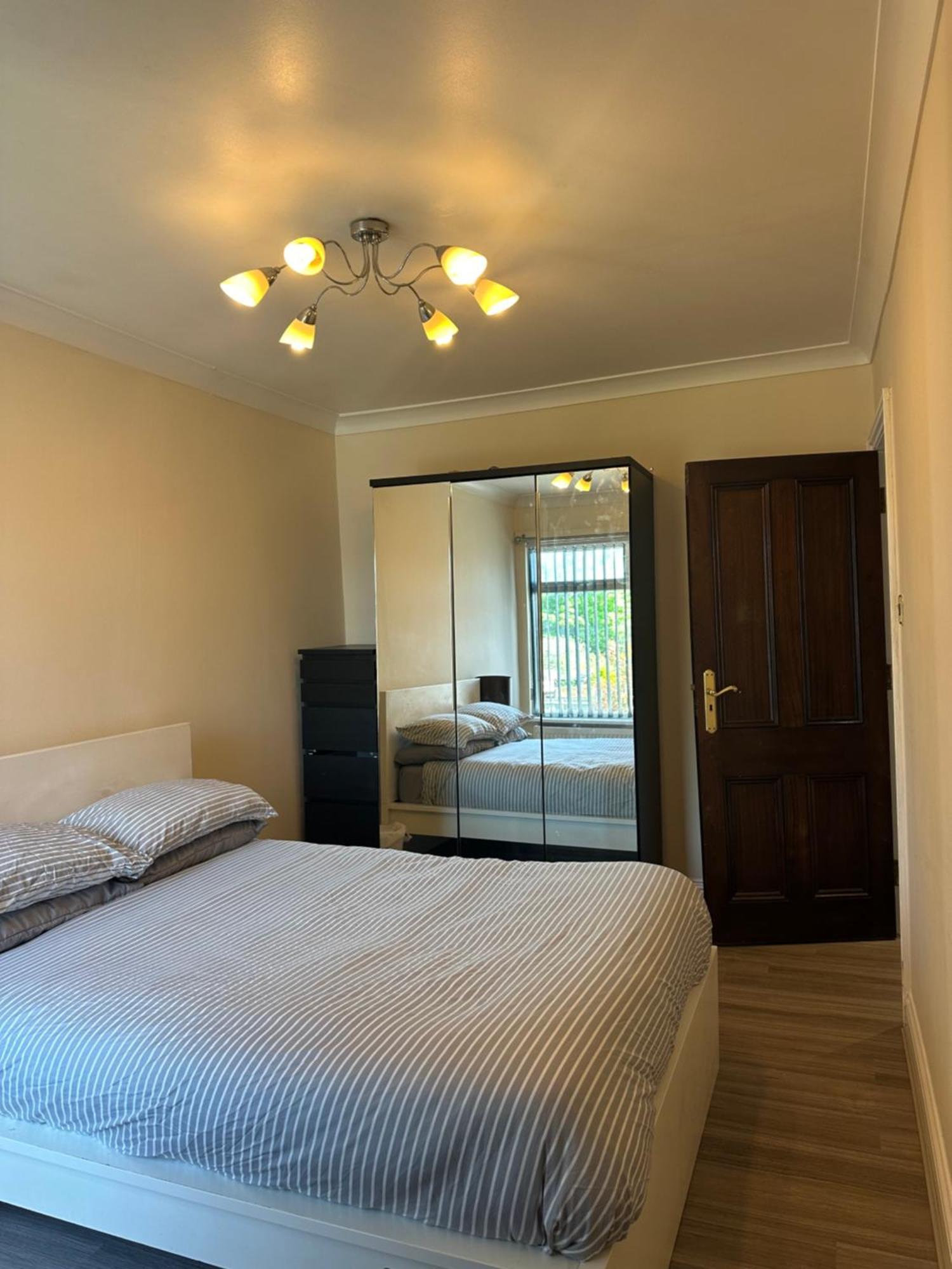 Leavesden Residence - Central - Cosy - Harry Potter واتفورد المظهر الخارجي الصورة